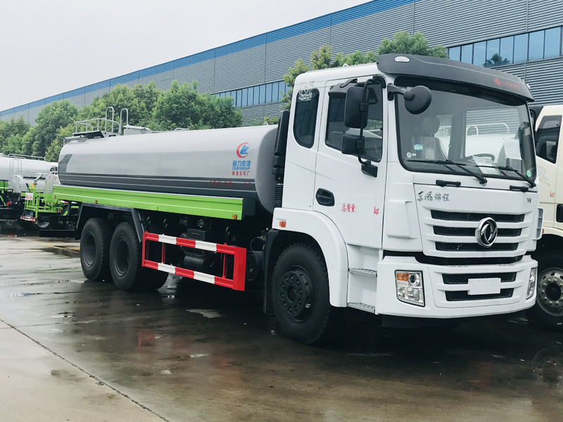 東風(fēng)錦程18噸灑水車，后八輪灑水車價(jià)格