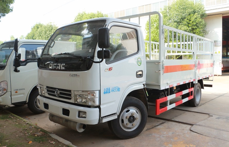 多利卡4.1米(藍(lán)牌)氣瓶車