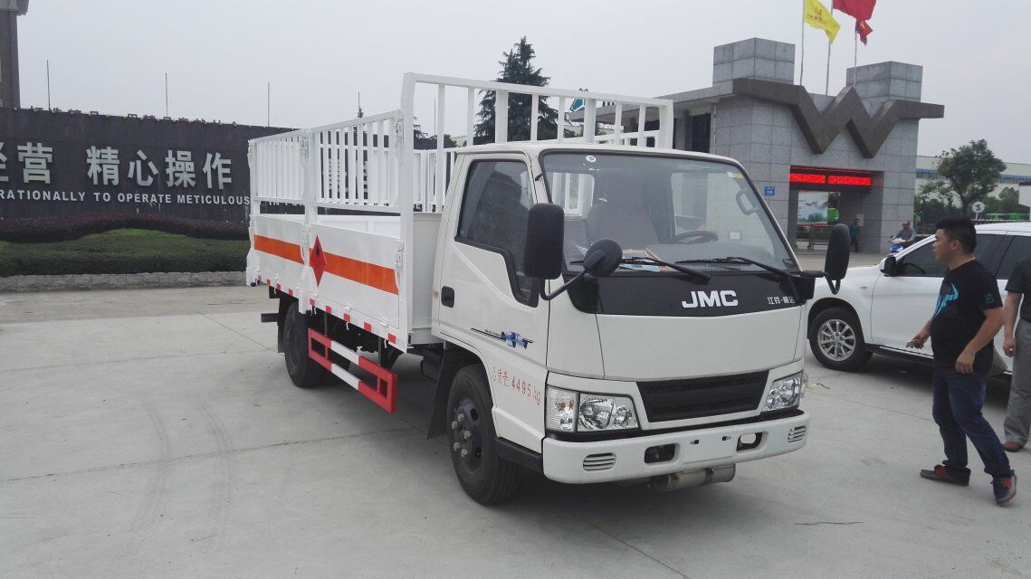 江鈴4.1米(藍牌)氣瓶車