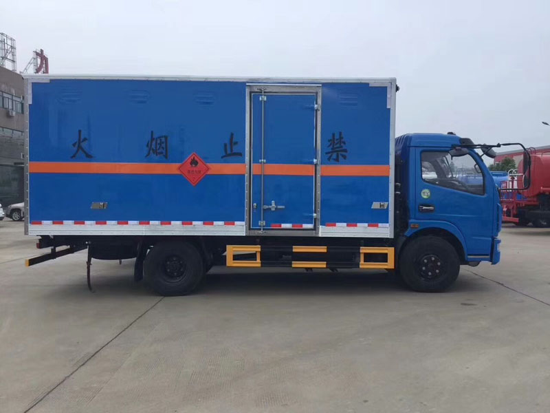 多利卡5.1米(6.4噸)氣體廂式車