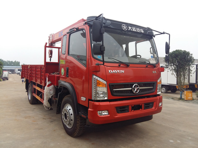 大運(yùn)隨車吊黃牌6.3噸