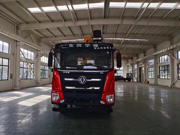 國(guó)六東風(fēng)T5后雙橋10-12噸隨車(chē)吊