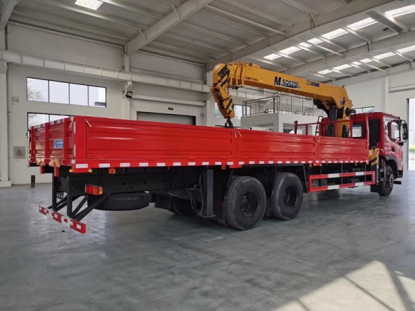 國(guó)六東風(fēng)T5后雙橋10-12噸隨車(chē)吊