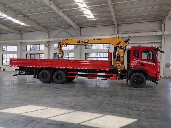 國(guó)六東風(fēng)T5后雙橋10-12噸隨車(chē)吊