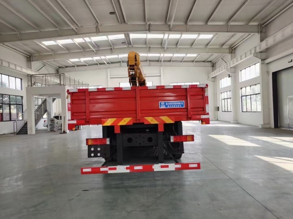 國(guó)六東風(fēng)T5后雙橋10-12噸隨車(chē)吊