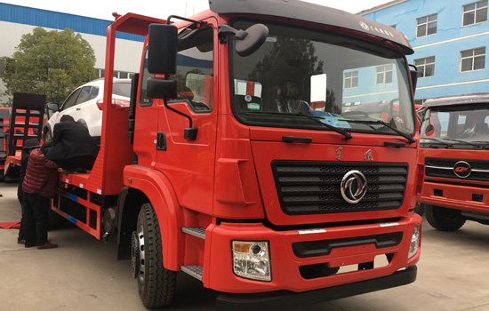 東風(fēng)錦程后八輪平板車(chē)