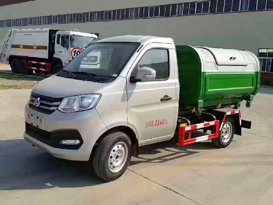 長安國六汽油鉤臂(車廂可卸)式垃圾車(后單輪)3方