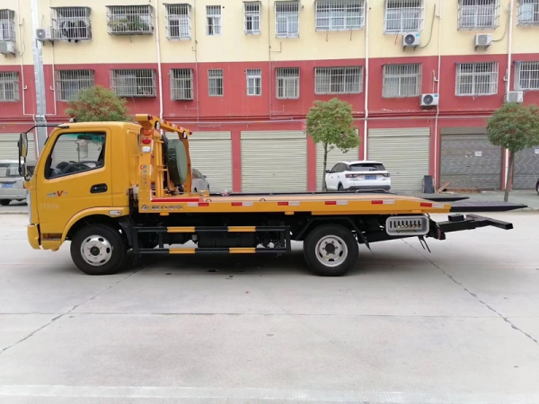 國(guó)六奧馳藍(lán)牌清障車