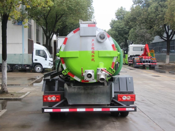 福田小卡3方吸污車