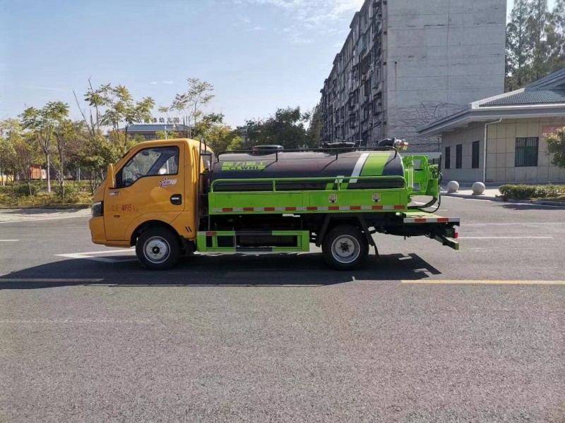 東風(fēng)途逸藍(lán)牌清洗吸污車