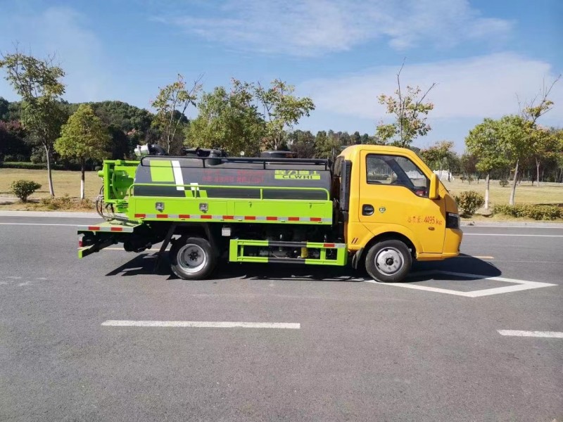 東風(fēng)途逸藍(lán)牌清洗吸污車